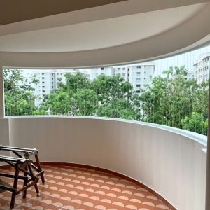 Fixed-Curved Invisible Grille
